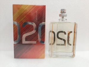 Escentric 02 100ml LUXE
