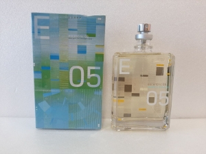 Escentric 05 100ml LUXE