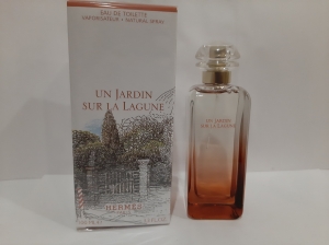 UN JARDIN SUR LA LAGUNE LUXE