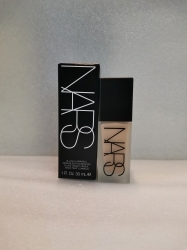 Светоотражающее тональное средство CEYLAN 30 ml №6